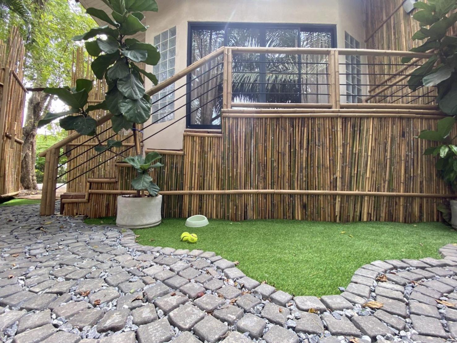 Country Lake View Hotel Suphan Buri Exterior photo