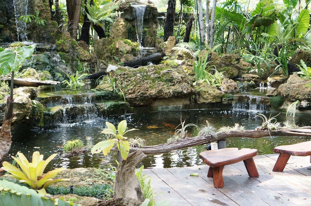 Country Lake View Hotel Suphan Buri Exterior photo