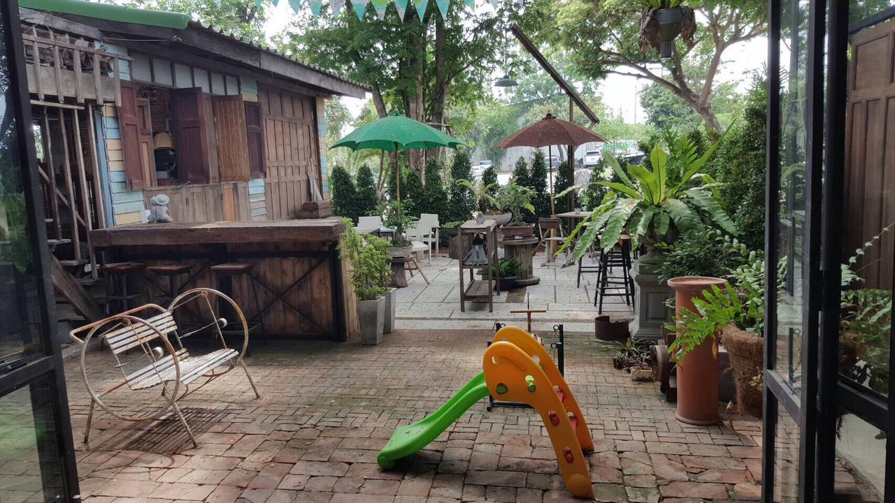 Country Lake View Hotel Suphan Buri Exterior photo